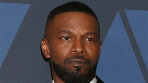 Jamie Foxx speaks about health scare in emotional speech: 'I couldn't actually walk'